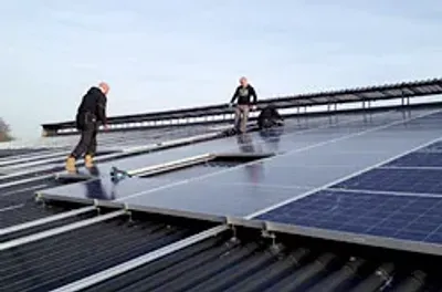 Meeuse Techniek monteurs aan het werk